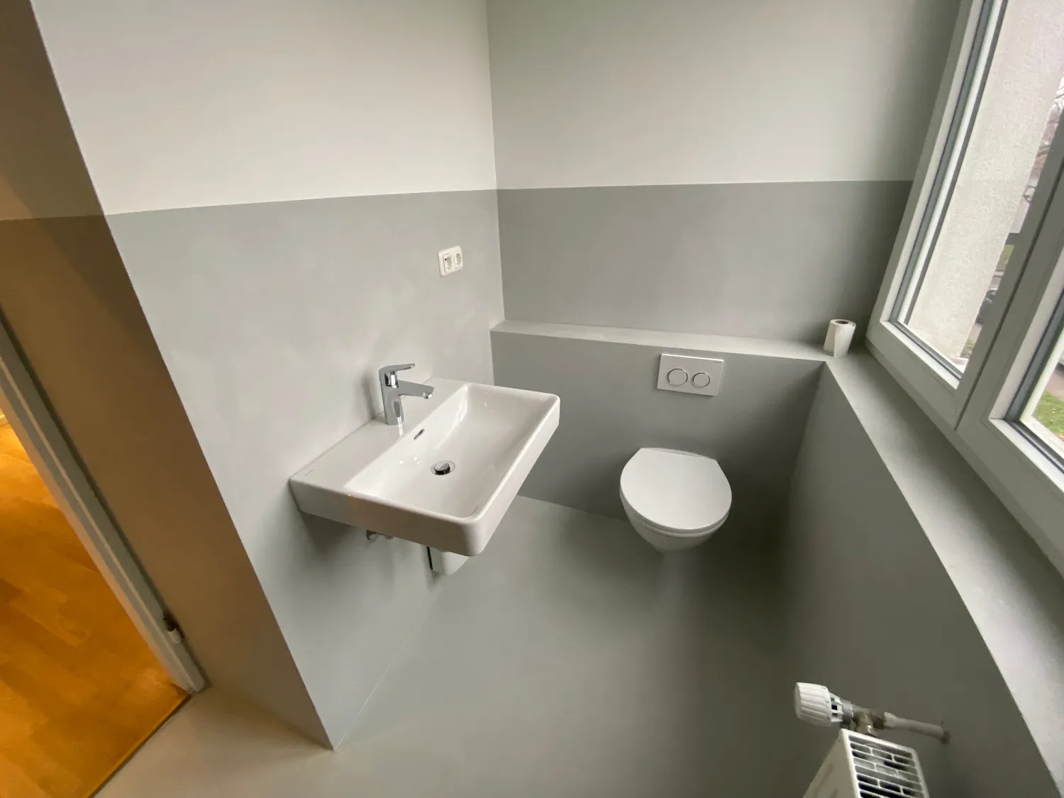 Fugenlose Oberfläche , Badezimmer von Malerbetrieb Oliver Dörr 