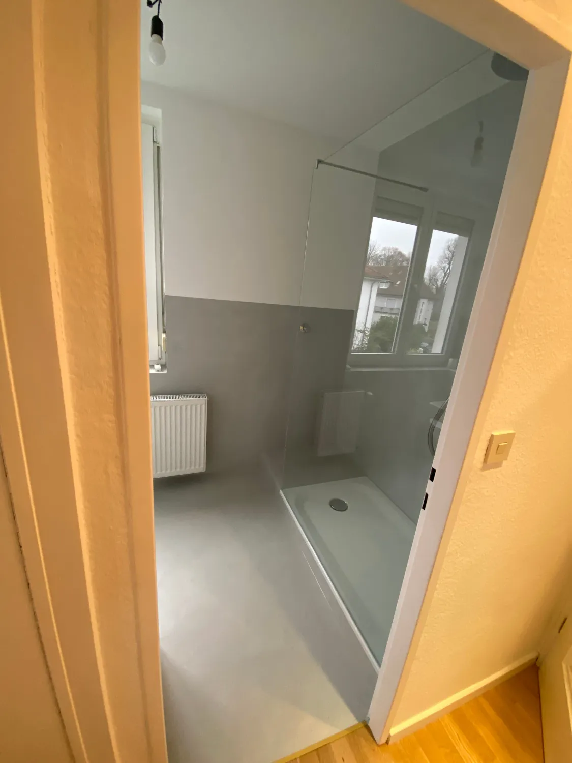 Fugenlose Oberfläche , Badezimmer von Malerbetrieb Oliver Dörr 